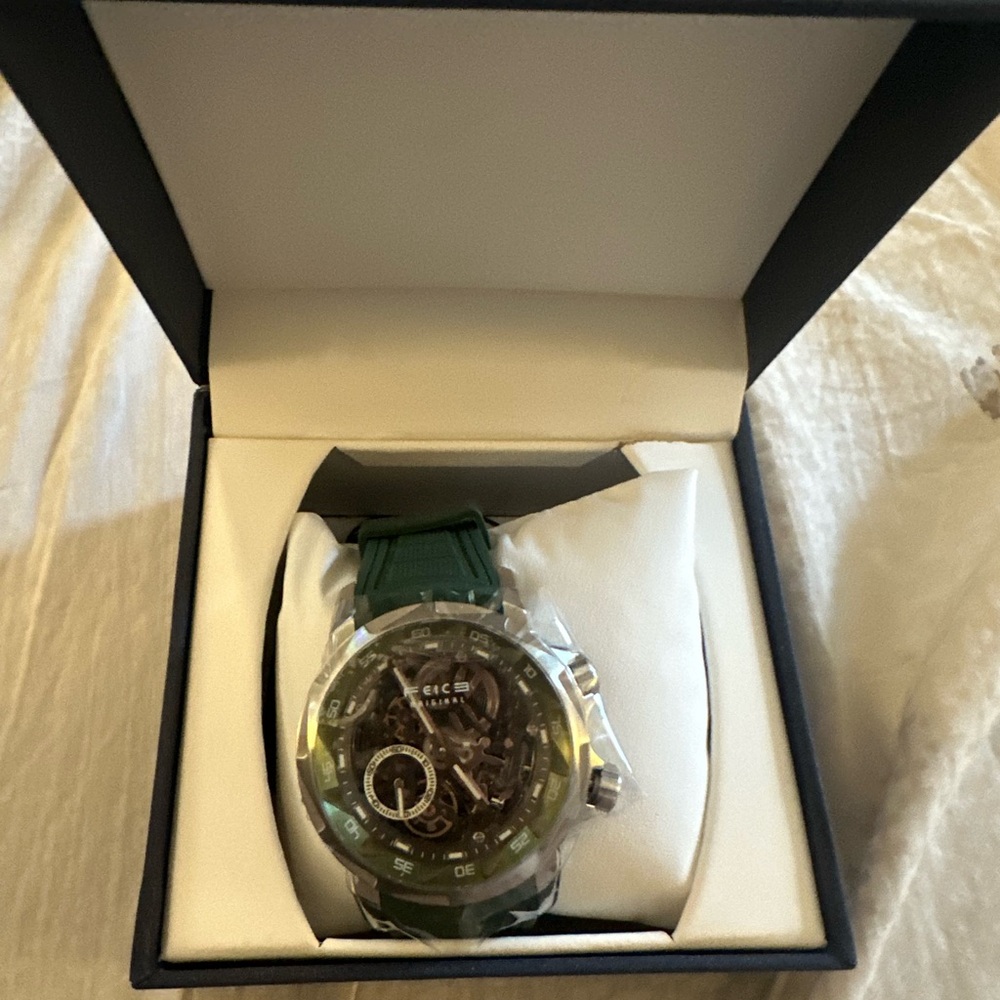 New in Box Feice Watch - Picture 2 of 2